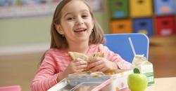 Tips Anak Semangat Sekolah, Salah Satunya Siapkan Bekal Lucu
