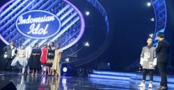 Tereliminasi, Tangis Glenn Samuel Pecah dalam Pelukan 7 Kontestan Idol