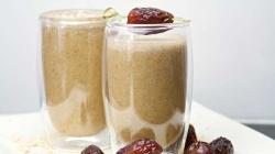 Siang-Siang Minum {Smoothies} Kurma Sambil {Ngemil} Kue Kering