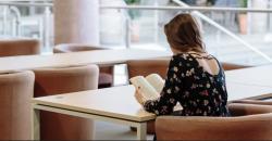 4 Tongkrongan Hits di Jakarta, Ada Cafe Buku hingga Kedai Reading Room