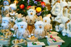 Serunya Mengunjungi Pasar Tertua di Dunia dan Beli Aksesori Natal