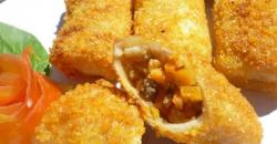 Liburan Seru Kumpul Keluarga Nikmati Camilan Risoles Isi Ayam