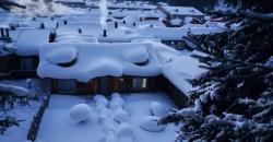 Makan Es Krim di Kampung Salju Tiongkok Ternyata Beda Sensasinya