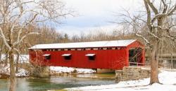 Rasakan Sensasi Berkendara di Jembatan Tua Berusia 200 Tahun
