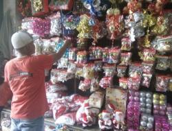 Berburu Pernak-pernik Natal di Jakarta, Termurah Pasar Asemka
