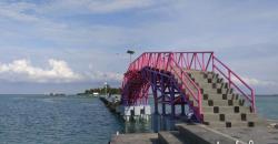 Pesona Kepulauan Seribu, Rasakan Sensasi Melompat dari Jembatan Cinta