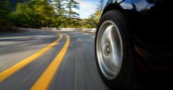 Jalan Berbahan Beton Bikin Ban Cepat Botak, Ini Penyebabnya