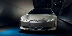 BMW Pastikan Mobil Listrik  i4 Diproduksi 2025