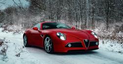 Alfa Romeo 8C Competizione Kembali Menghipnotis