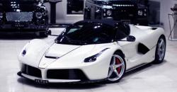 Hypercar Langka Terparkir di Negeri Gurun Pasir