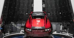 Elon Musk Terbangkan Tesla Roadster ke Mars 6 Februari