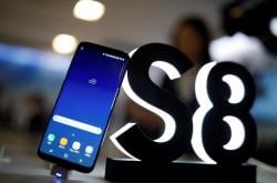 Jajaran Smartphone yang Cocok untuk Orang Doyan Selfie