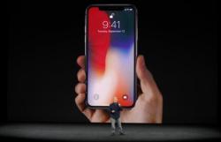 Pengguna Keluhkan Ada Garis Hijau di iPhone X