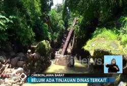 Jembatan Penghubung 3 Kecamatan di Lebak Ambruk