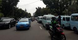 80 Persen Tak Ber-KTP DKI, Sopir Angkot Anggap Syarat OK OTrip Sulit