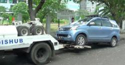 Derek Dishub Datang, Taksi Online Tunggang-Langgang di Jakarta Barat