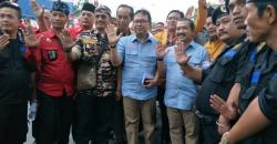 Duet Yossi-Aries Mendaftar ke KPU Bandung