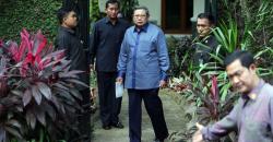 Tiba di Bareskrim, SBY Laporkan Mirwan Amir dan Firman Wijaya