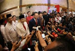 Presiden Tertawa Tanggapi Prediksi Indonesia Bubar 2030