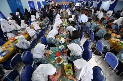 Yayasan Hang Tuah Ajak Anak-anak untuk Gemar Makan Ikan