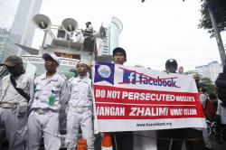 Tolak Diskriminasi, Kantor Facebook Dikepung Ratusan Massa