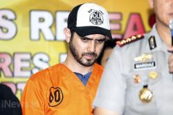 Ekspresi Fachri Albar Saat Ditangkap Polisi karena Narkoba