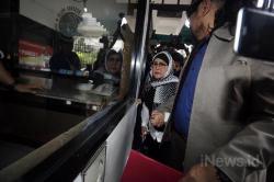 Anak Terlibat Narkoba, Ratu Dangdut Elvy Sukaesih Diperiksa Polisi 