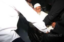 Batal Jadi Tahanan Rumah, Abu Bakar Baâ€™asyir Menolak Dipindah
