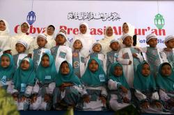 Khofifah Hadiri Wisuda 513 Pelajar Hafal Alquran