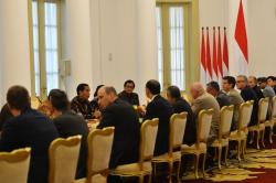 Presiden Jokowi Terima Delegasi AIIB Bahas Proyek Infrastruktur