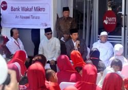 Presiden Jokowi Luncurkan Bank Wakaf Mikro Tanara