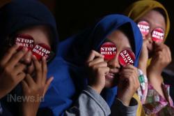 Fotografer Muda Jawa Timur Melawan Hoaks