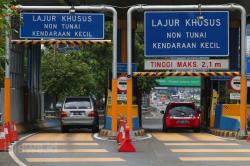 Jokowi Minta Tarif Tol Turun Akhir Maret