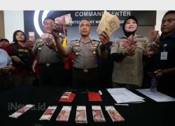 Polrestabes Surabaya Tangkap Pengedar Rp2,6 M Uang Palsu