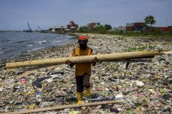 Teluk Jakarta Masih Tercemar Sampah 