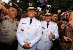 Kanopi Apartemen Pakubuwono Roboh, Anies dan Sandi Tegas soal Sanksi  