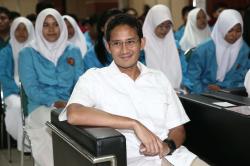 Cegah Difteri di DKI, Sandi Minta Dinkes Lebih Giat Sosialisasi Vaksin