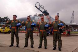 Kapolri, KSAD dan KSAL Terima Brevet TNI AU