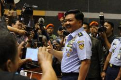 Panglima TNI Hadi Tjahjanto Terima Baret Merah Kopassus