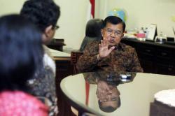Usul Munaslub Golkar Desember, JK Jagokan Airlangga