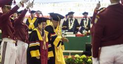 Isak Haru Megawati Terima Gelar Doktor Kehormatan dari IPDN