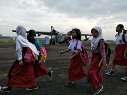 Ribuan Siswa dan Warga Kunjungi Bandung Air Show
