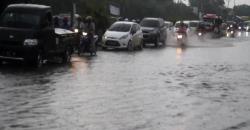 Banjir Rendam Jalur Pantura dan Ratusan Rumah Warga di Cirebon