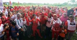 Budayakan Hidup Sehat, Hasanah Ajak Warga Ikut Senam di Lembang