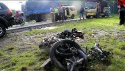 Pajero Hantam Motor dan Truk di Tasikmalaya, Satu Tewas Terjepit