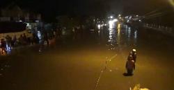 Jalur Bandung-Garut Tergenang Banjir, Lalu Lintas Macet 7 Km