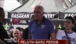 Persib Perkenalkan Pelatih Baru