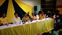 Dedi Mulyadi Terima SK dari DPP Golkar Maju di Pilgub Jabar