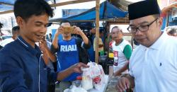 Kembali Serap Aspirasi, Ridwan Kamil Blusukan ke Pasar Cisarua Bogor