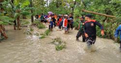 Banjir Rendam 3 Desa di Pemalang, Evakuasi Warga Berlangsung Dramatis